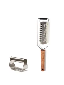 Grater and garlic press 